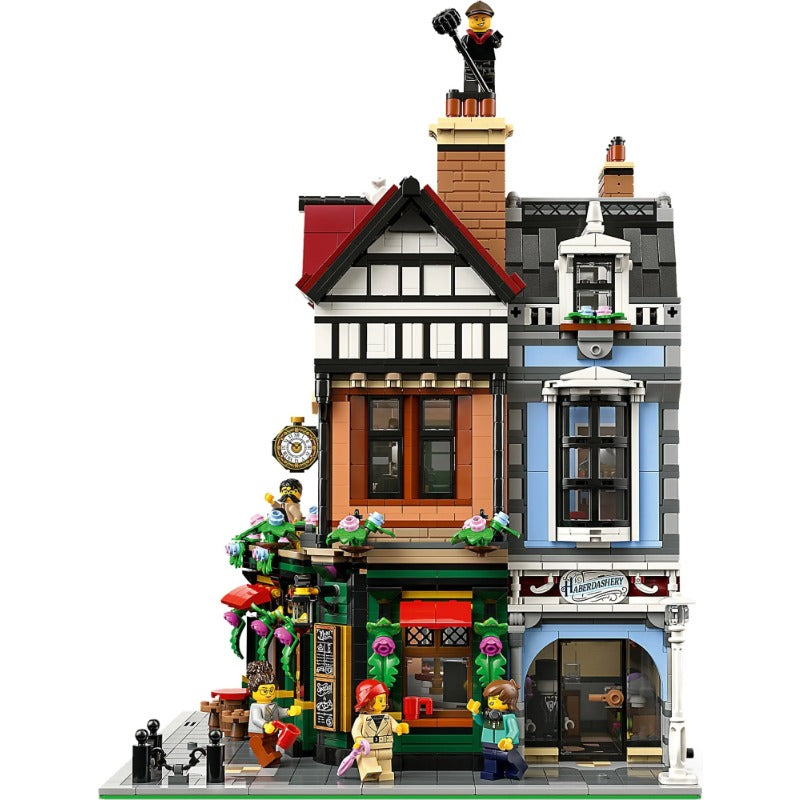 3266 pcs Tudor Corner