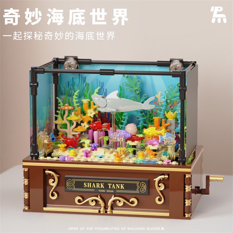 723pcs TUOMU T4002 Deep Sea Shark Tank