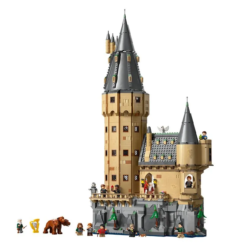 2135 pcs Hogwarts Castle: The Main Tower
