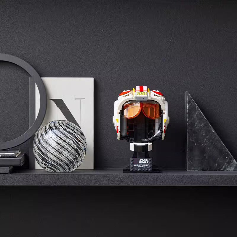 676 pcs Luke Skywalker (Red Five) Helmet
