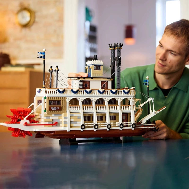 4090 pcs River Steamboat