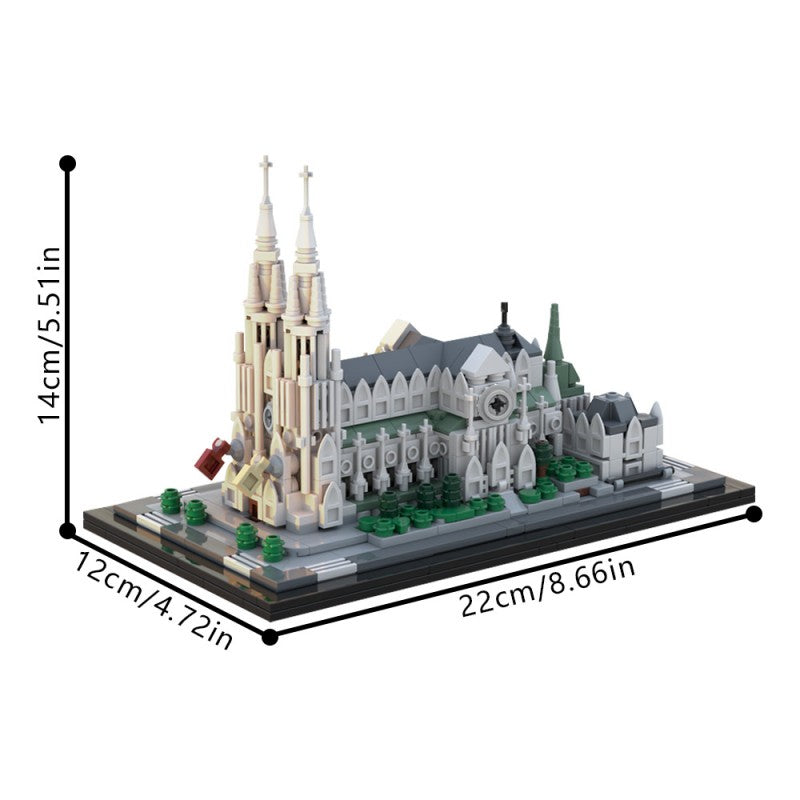(Gobricks version) 843pcs MOC-214496 St. Patrick's Cathedral 1:800