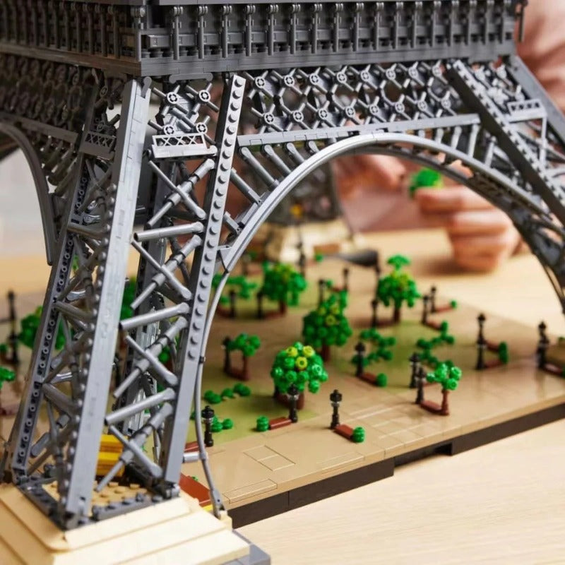 (Ship from US warehouse) 10001 PCS Eiffel Tower