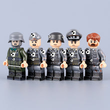 MTZ031-034 World War II Soldiers' Gendarme Minifigures
