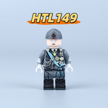 HTL149-151 Ceremonial Attire of the King of Italy; Mussolini’s Service Uniform Minifigures