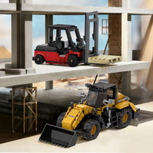 680PCS Amazing 10010 Forklift & Loader Set