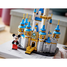 567 pcs Mini Dis-ney Castle