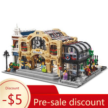 Presale 3050 pcs Brick Cross Train Station