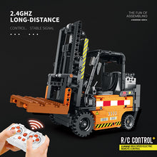 722pcs Reobrix 22002 Mechanical Forklift with power pack