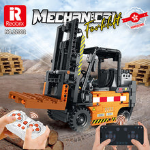 722pcs Reobrix 22002 Mechanical Forklift with power pack