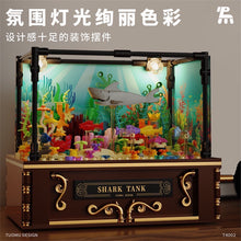 723pcs TUOMU T4002 Deep Sea Shark Tank