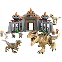 694PCS 7006 Visitor Centre: T. rex & Raptor Attack