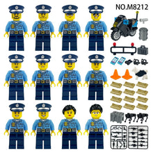 M8212 Thunder Action Police Minifigures