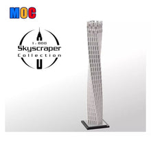 1031PCS MOC-152436 Cayan Tower (Infinity Tower) Dubai 1:800