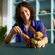 587pcs Mystic Fox Creature Eevee