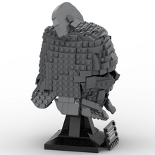 584PCS MOC-106215 Uruk-hai Swordsman Helmet